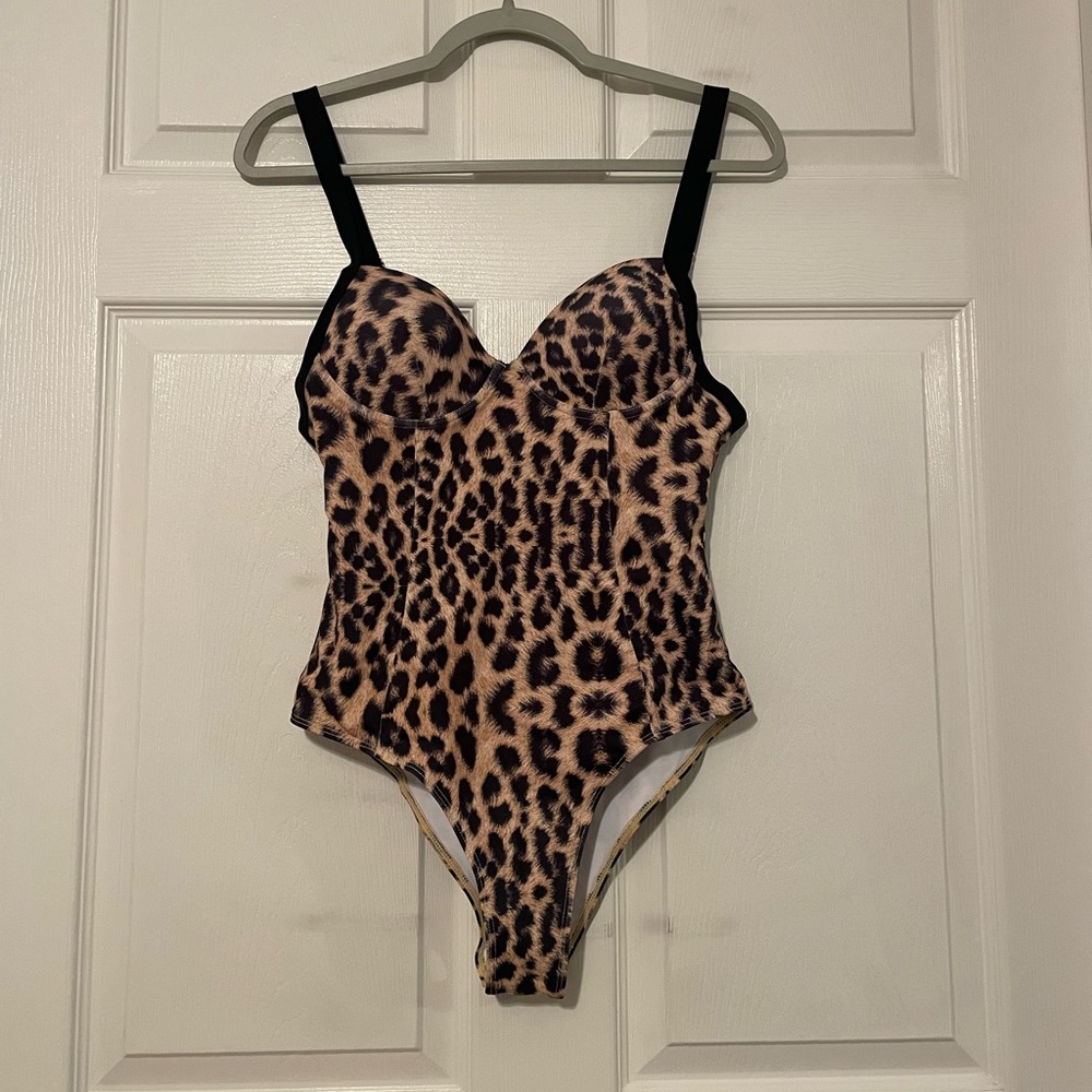 Never Been Worn Shein Leopard One Piece Push Up Swim Suit w Adjustable Straps